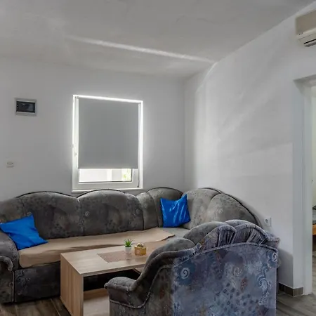 Tusla 3 By Interhome * Vir