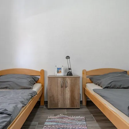 Tusla 3 By Interhome Apartman Vir